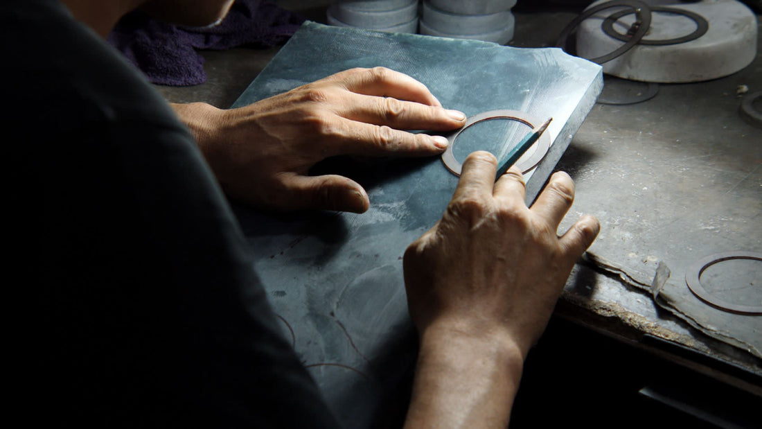 Carving a Jadeite Bangle