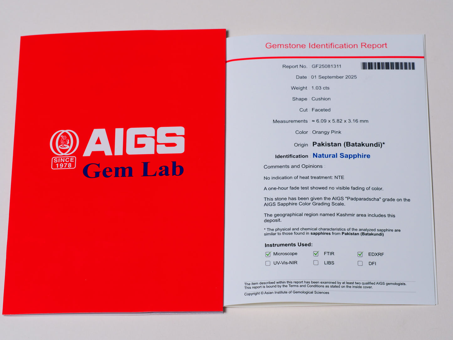 Certified No heat 1.03ct Kashmir Padparadscha Sapphire